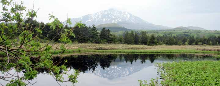 南原湿原の逆さ利尻岳