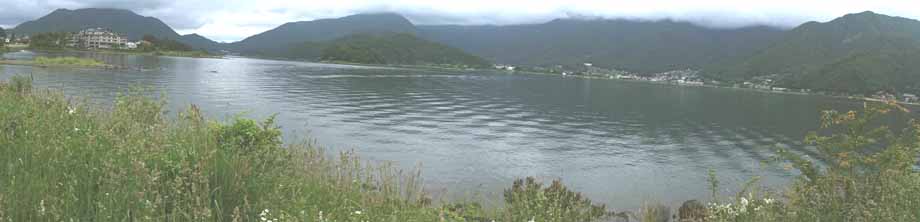 曇天続きの河口湖散歩でした