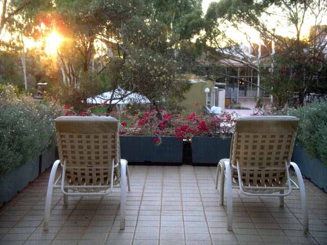 aus050830001.jpg
 ORG[640 x 480] NOW[ 640 x 480]
(�␳�O�{�����{���␳������100���ŕ\����)