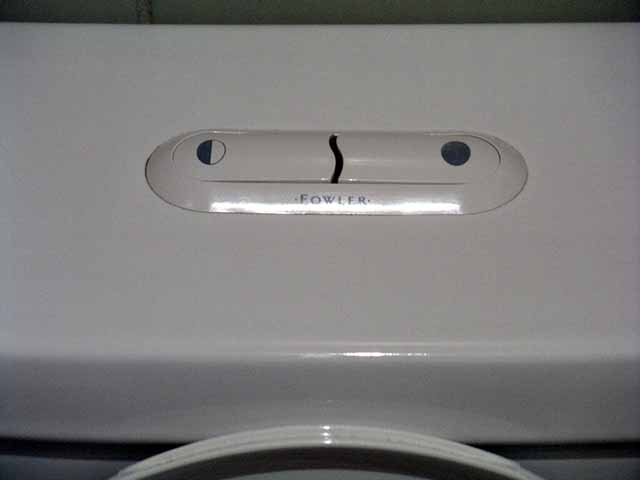 aus050831001.jpg
 ORG[640 x 480] NOW[ 640 x 480]
(�␳�O�{�����{���␳������100���ŕ\����)