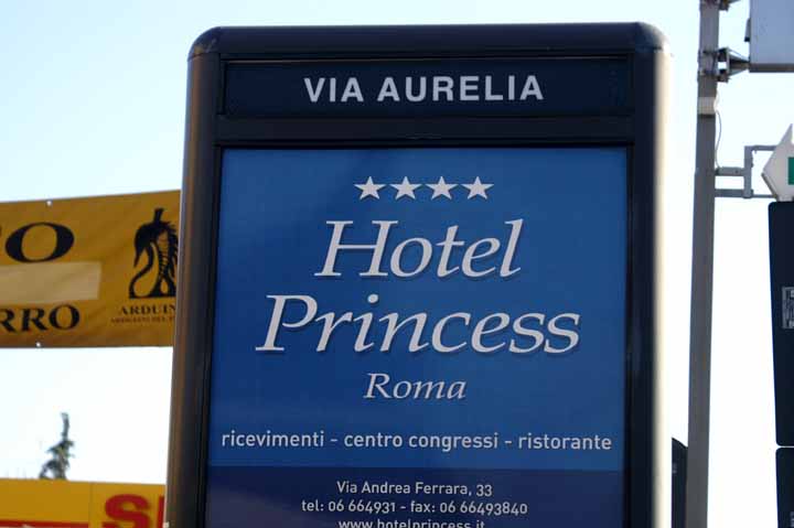 PICA4226.jpg
 ORG[720 x 479] NOW[ 720 x 479]
(�␳�O�{�����{���␳������100���ŕ\����)