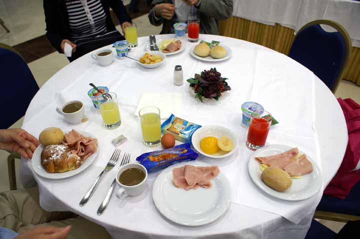 PICA4837.jpg
 ORG[720 x 479] NOW[ 720 x 479]
(�␳�O�{�����{���␳������100���ŕ\����)