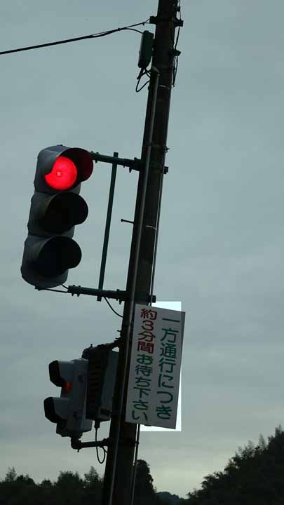 DRA04394.jpg
 ORG[405 x 720] NOW[ 291 x 518]
(�␳�O�{��75���{���␳������71���ŕ\����)