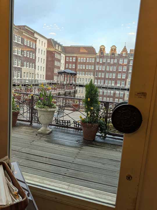 This picture is for quick loading of picture.